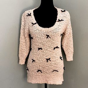 American Rag Sz Sm Cream Bubble Scoop neck mini bow detail. Metallic thread.